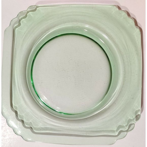 Vintage Green Depression Uranium Vaseline Glass 7x1/2" Plate Rounded Corners - Picture 5 of 10